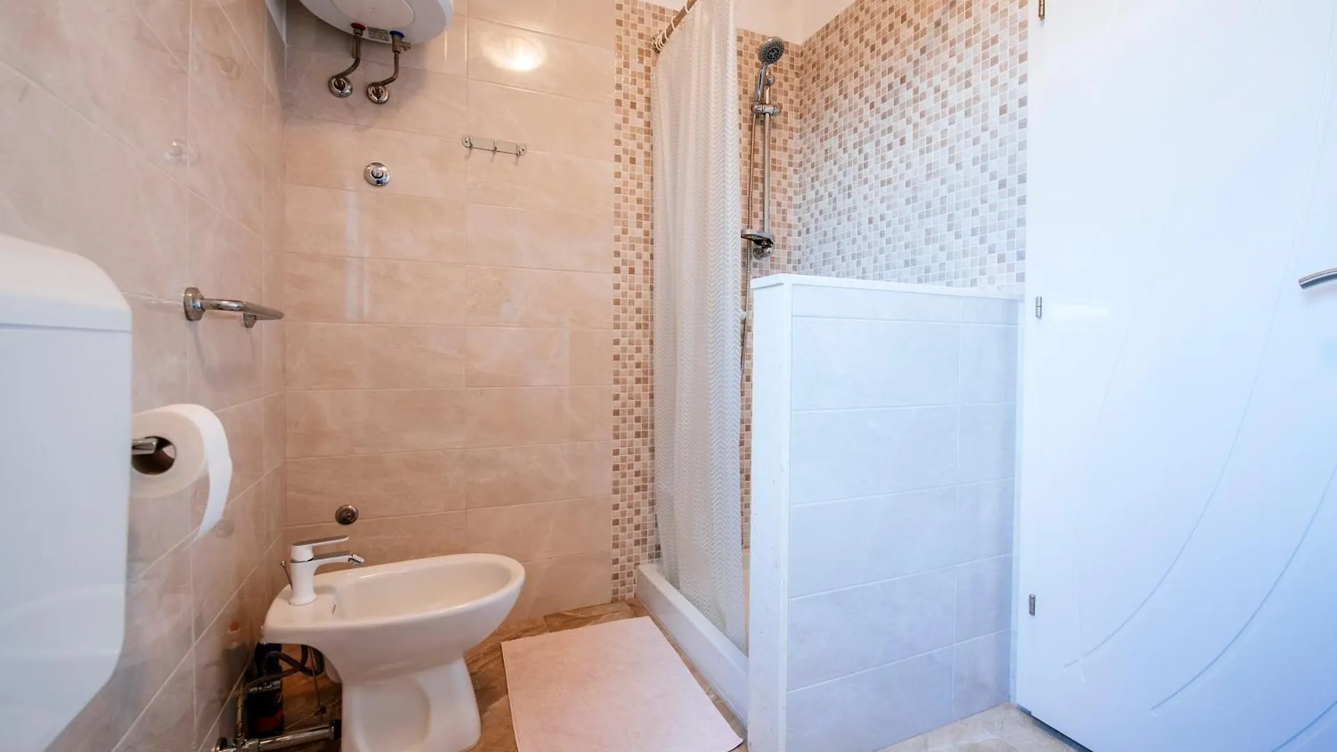 Apartment Keti 자다르